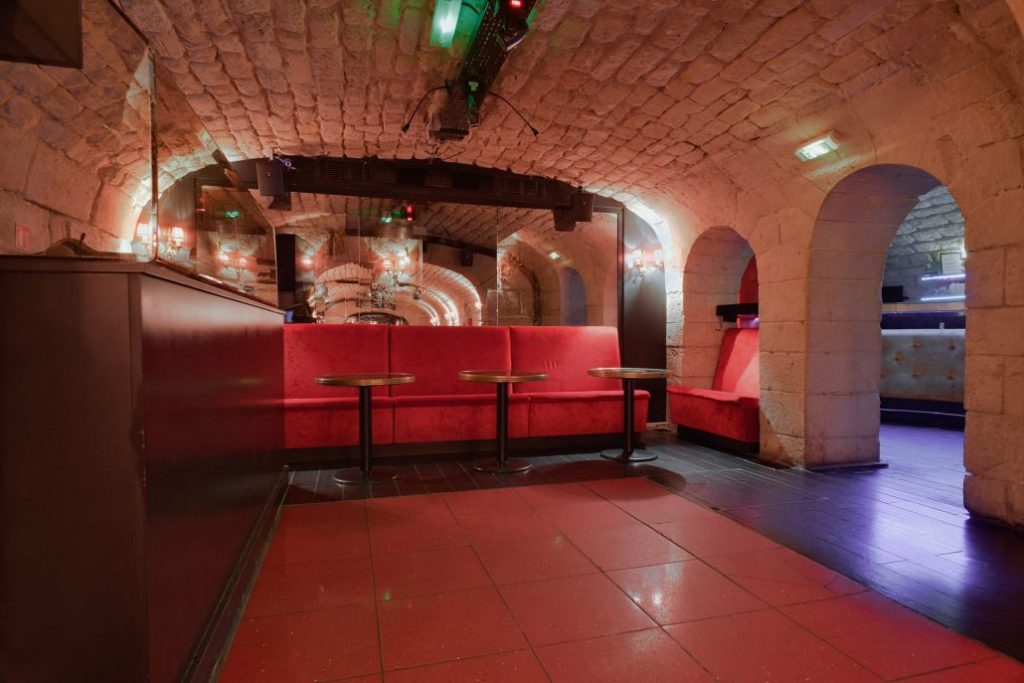 Salle anniversaire caché